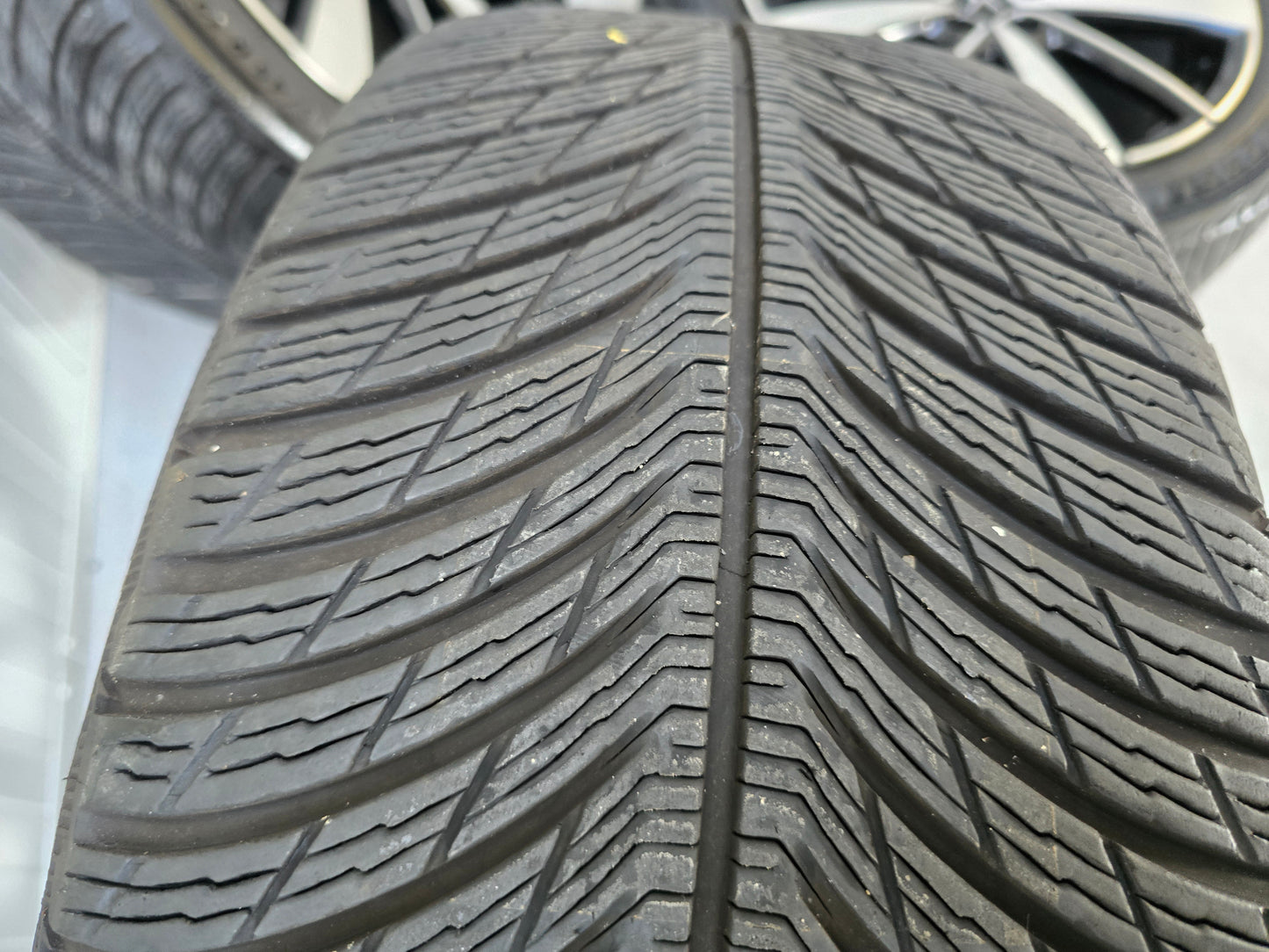 Polestar 19 inch sport velgen 5x108 winterbanden Volvo Lynk & Co