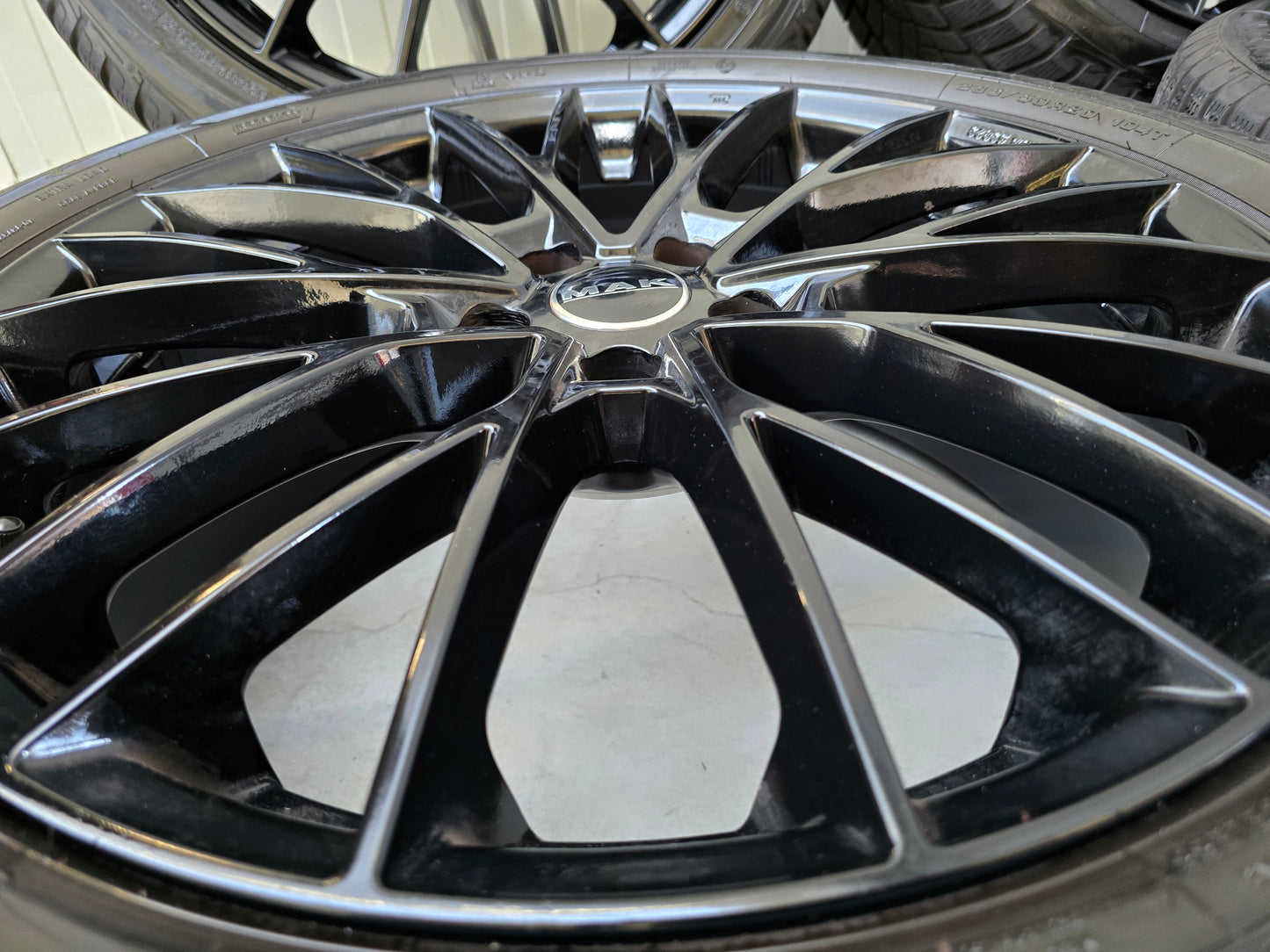 VW ID4 ID5 ID6 IDBuzz Audi Q4 Enyac 20 inch winterbanden breedset