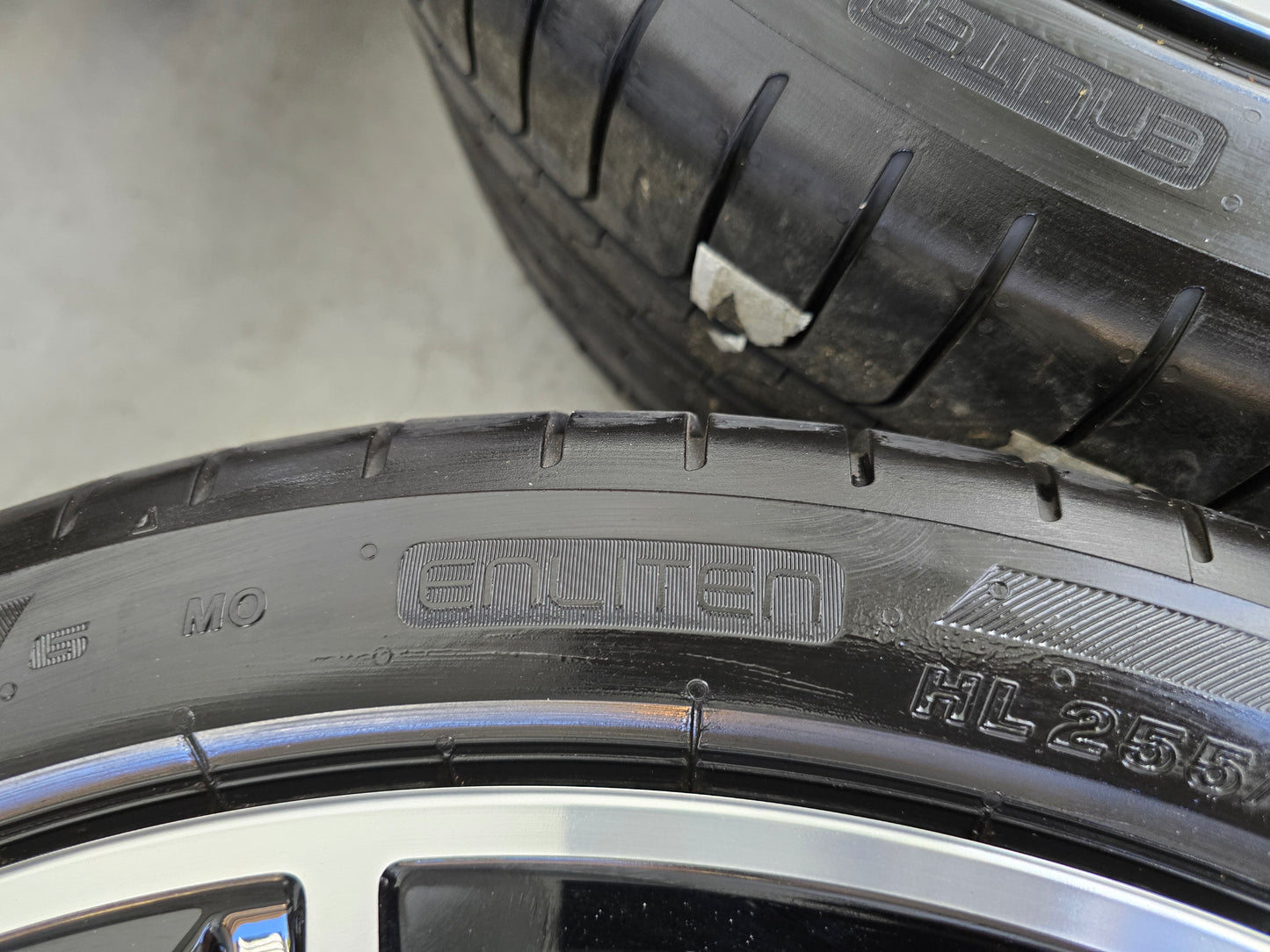 NIEUW Mercedes CLA EQ AMG 19 inch velgen zomerbanden