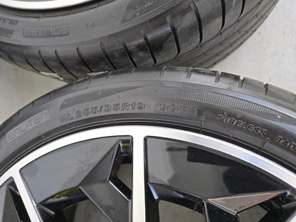 NIEUW Mercedes CLA EQ AMG 19 inch velgen zomerbanden