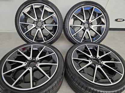 NIEUW Mercedes CLA EQ AMG 19 inch velgen zomerbanden