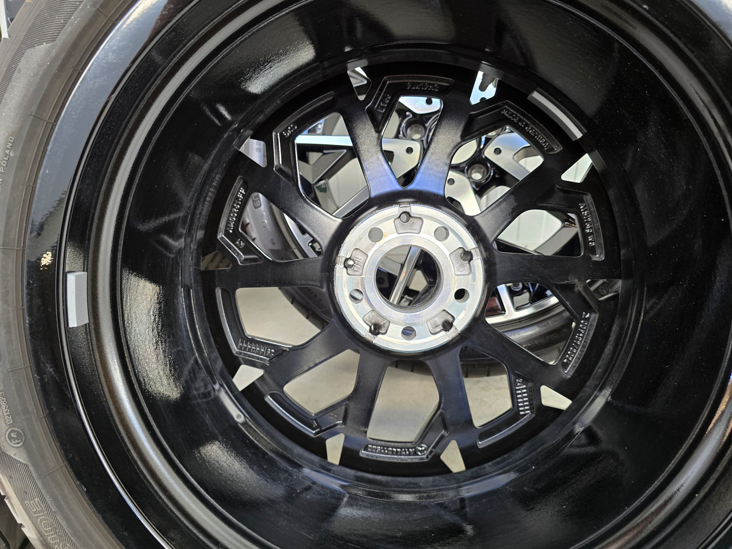 NIEUW Mercedes CLA EQ AMG 19 inch velgen zomerbanden