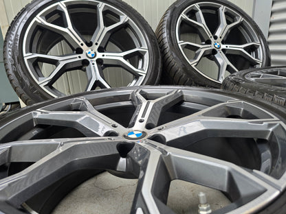 BMW X5 X6 G05 G06 741M 21 inch velgen winterbanden breedset DEMO