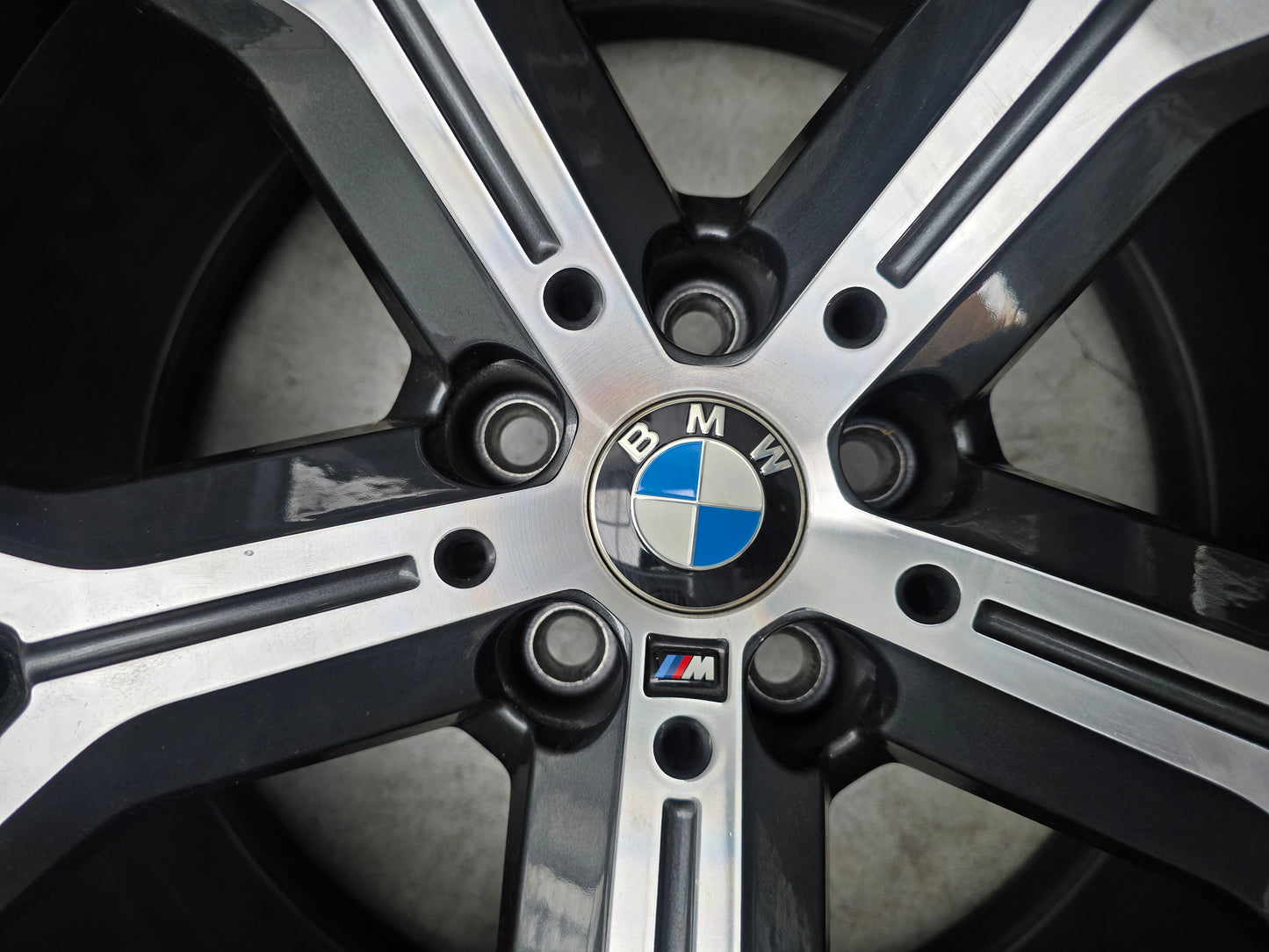 BMW X5 X6 G05 G06 741M 21 inch velgen winterbanden breedset DEMO