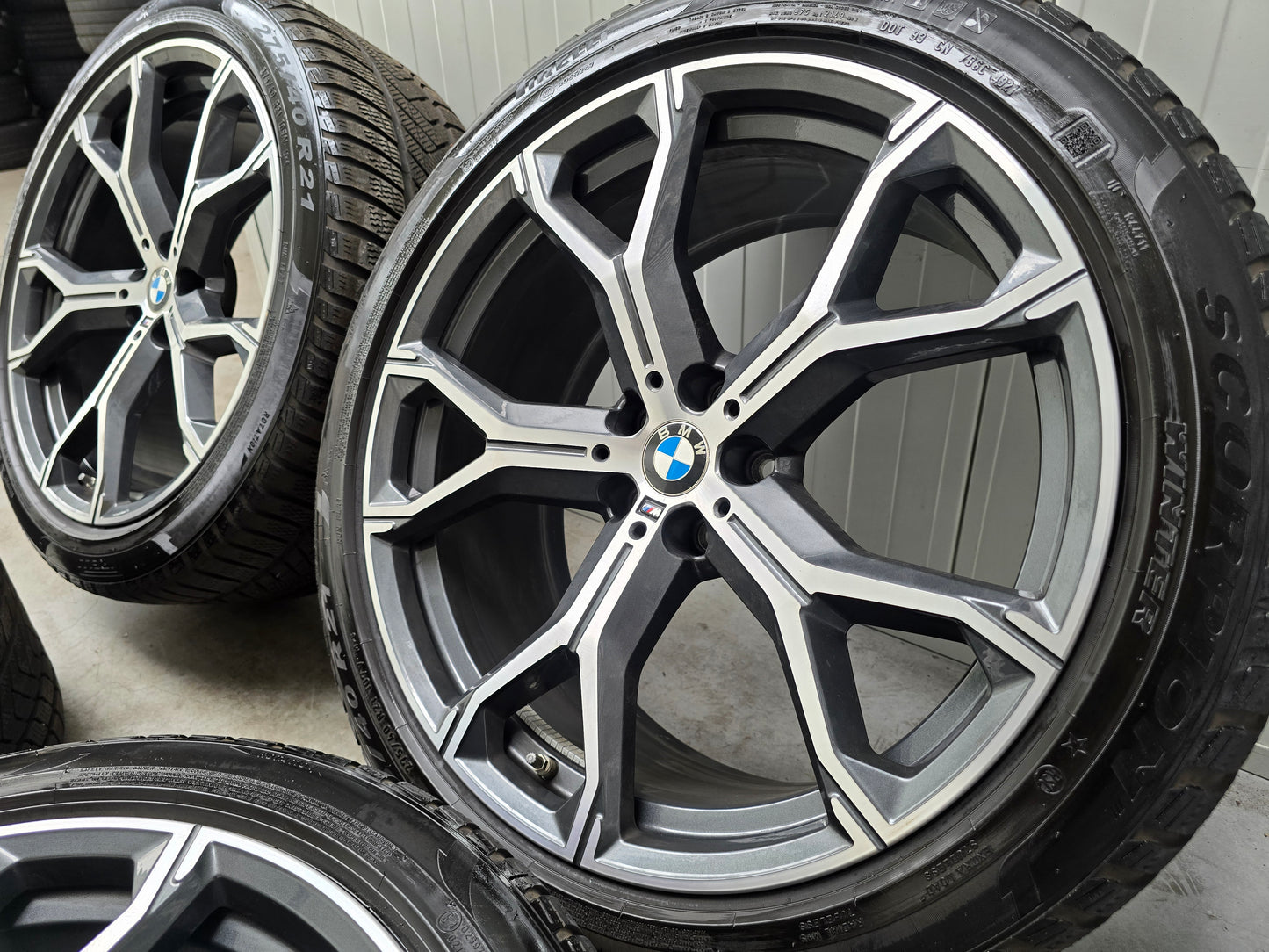 BMW X5 X6 G05 G06 741M 21 inch velgen winterbanden breedset DEMO