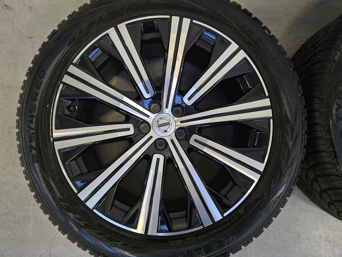 Volvo XC40 XC60 XC90 V60 V90 20 inch velgen 5x108 Demo winterbanden