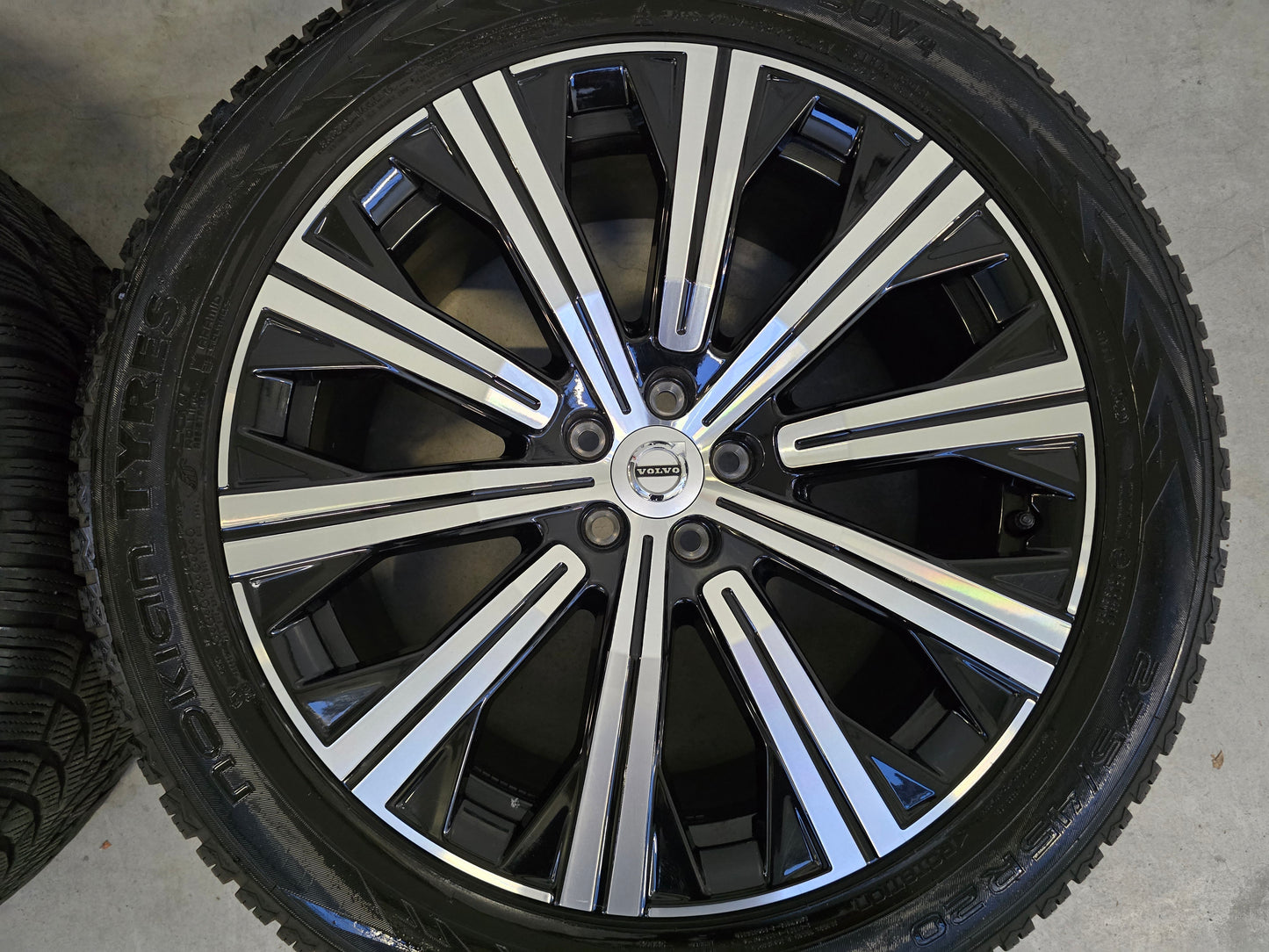 Volvo XC40 XC60 XC90 V60 V90 20 inch velgen 5x108 Demo winterbanden