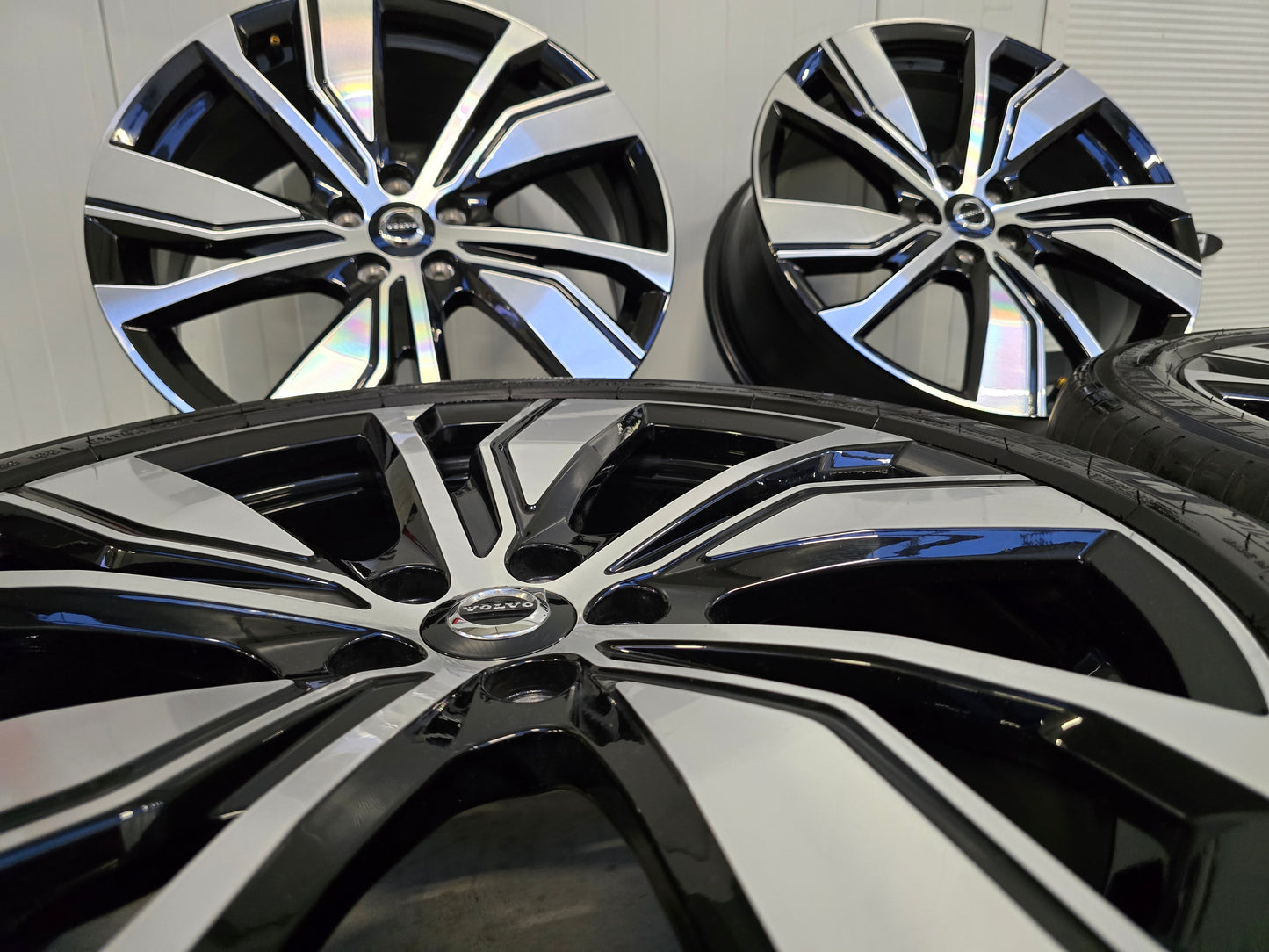 Volvo XC40 V60 V90 20 inch velgen zomerbanden 5x108