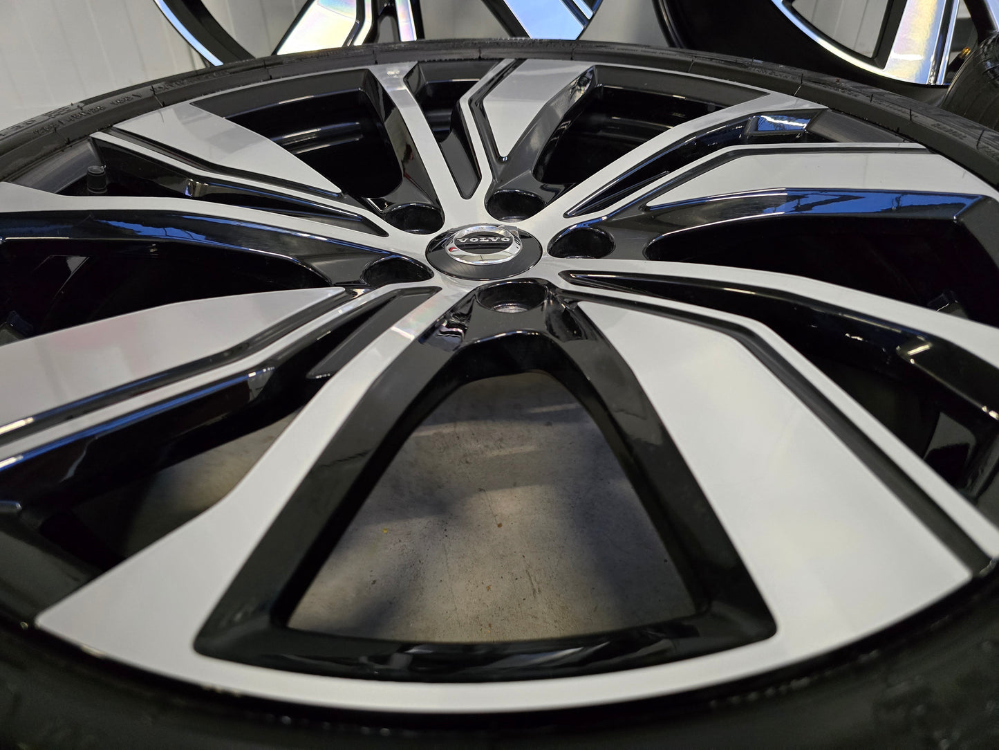Volvo XC40 V60 V90 20 inch velgen zomerbanden 5x108