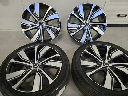Volvo XC40 V60 V90 20 inch velgen zomerbanden 5x108