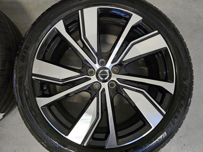 Volvo XC40 V60 V90 20 inch velgen zomerbanden 5x108