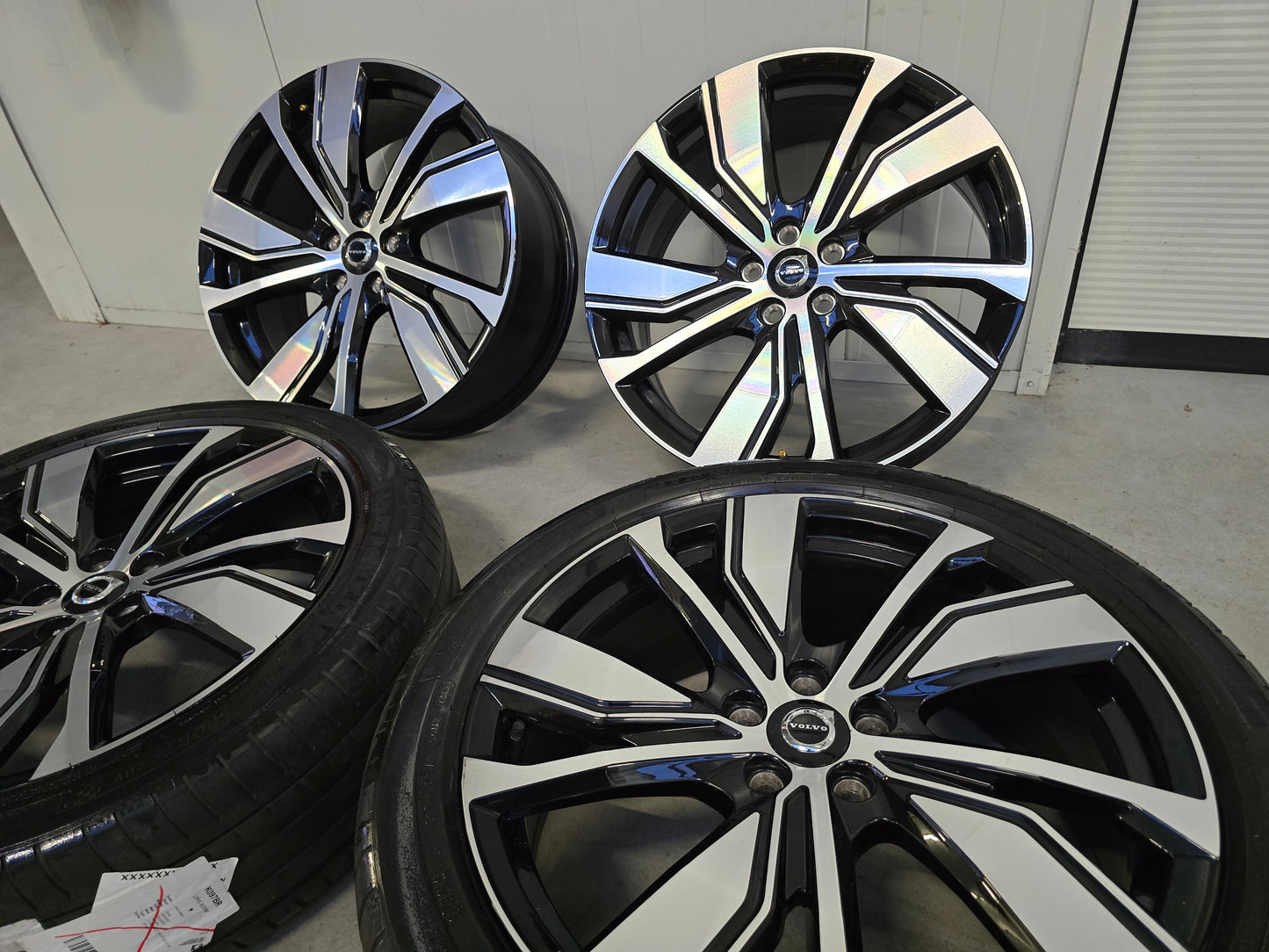 Volvo XC40 V60 V90 20 inch velgen zomerbanden 5x108