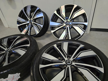 Volvo XC40 V60 V90 20 inch velgen zomerbanden 5x108