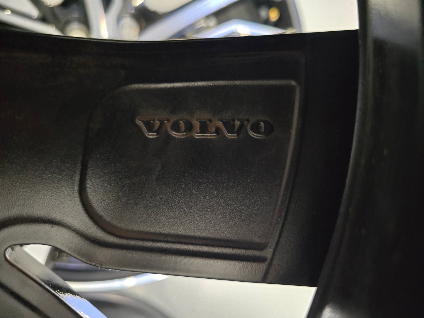 Volvo XC40 V60 V90 20 inch velgen zomerbanden 5x108