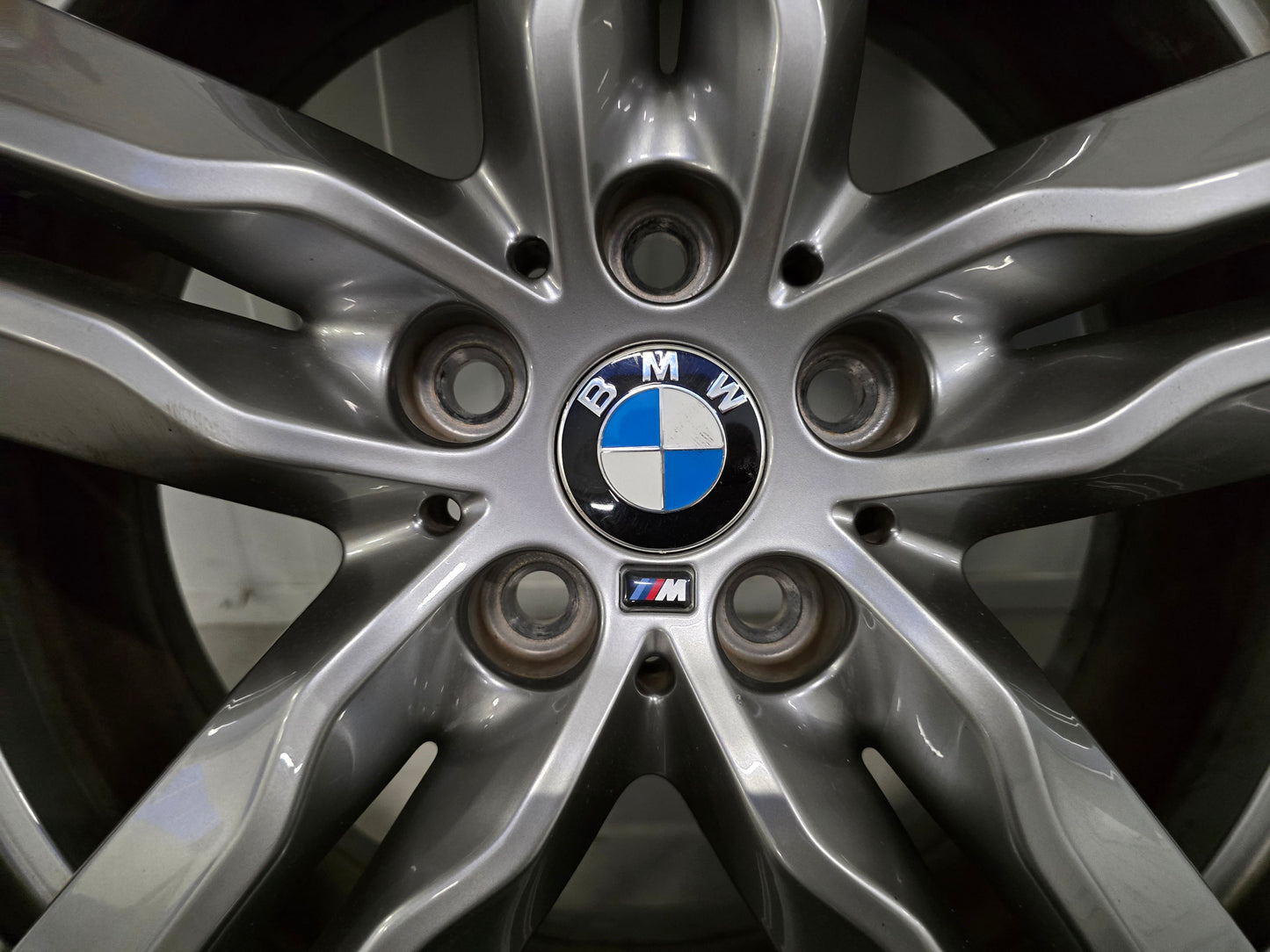 BMW X1 F48 U11 X2 F39 U10 570M 18 inch velgen zomerbanden