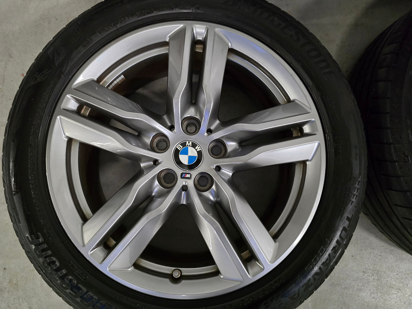 BMW X1 F48 U11 X2 F39 U10 570M 18 inch velgen zomerbanden