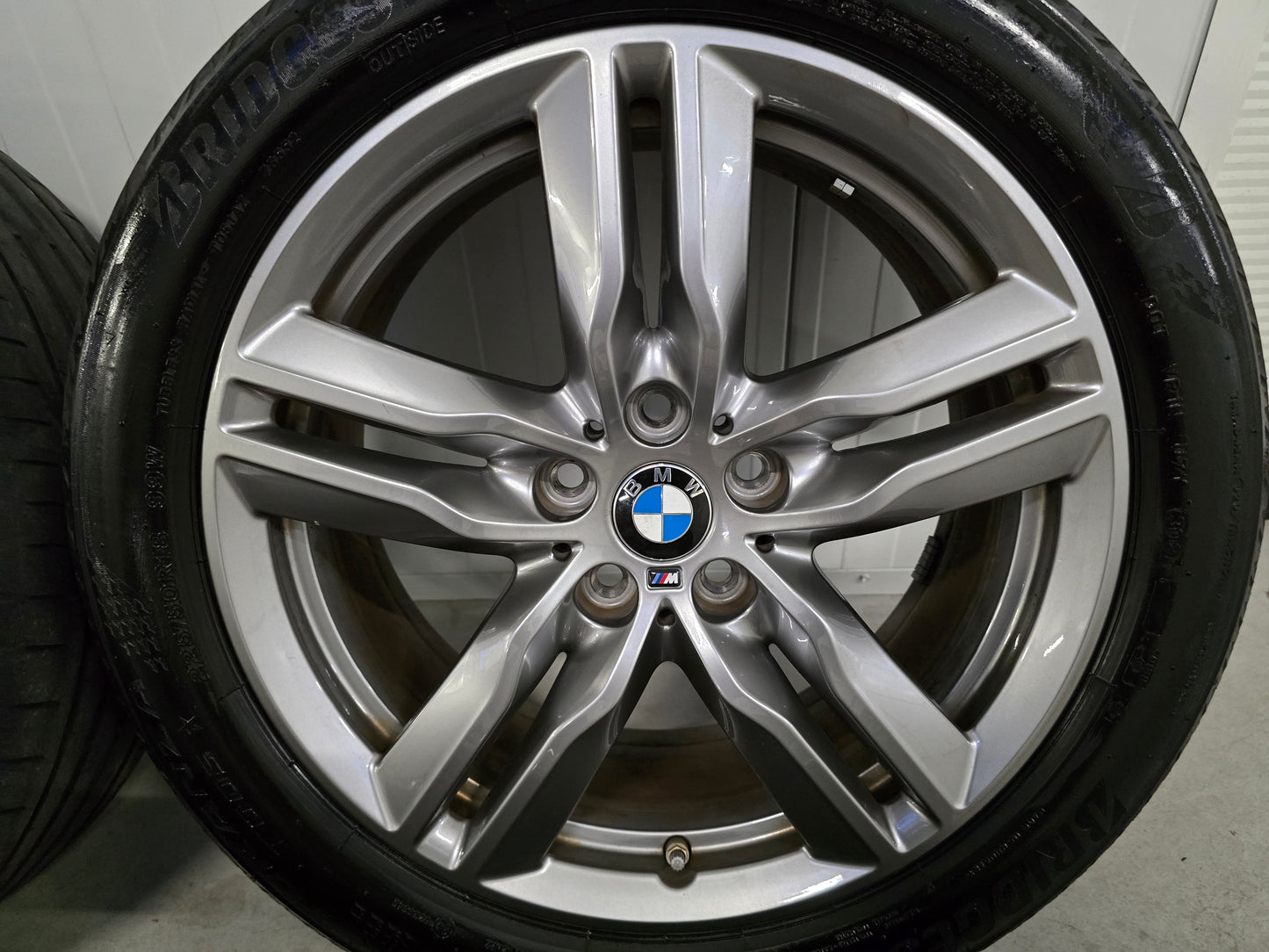 BMW X1 F48 U11 X2 F39 U10 570M 18 inch velgen zomerbanden