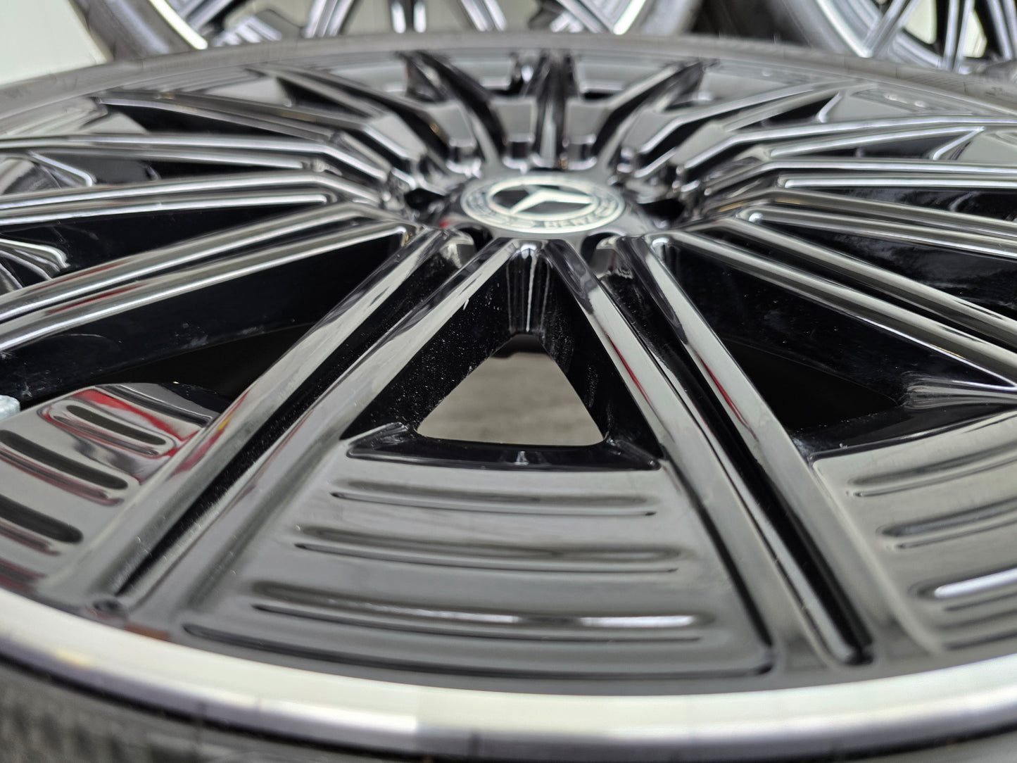 Mercedes CLE AMG 20 inch velgen zomerbanden breedset DEMO