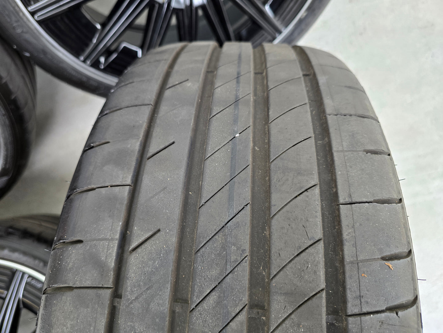 Mercedes CLE AMG 20 inch velgen zomerbanden breedset DEMO