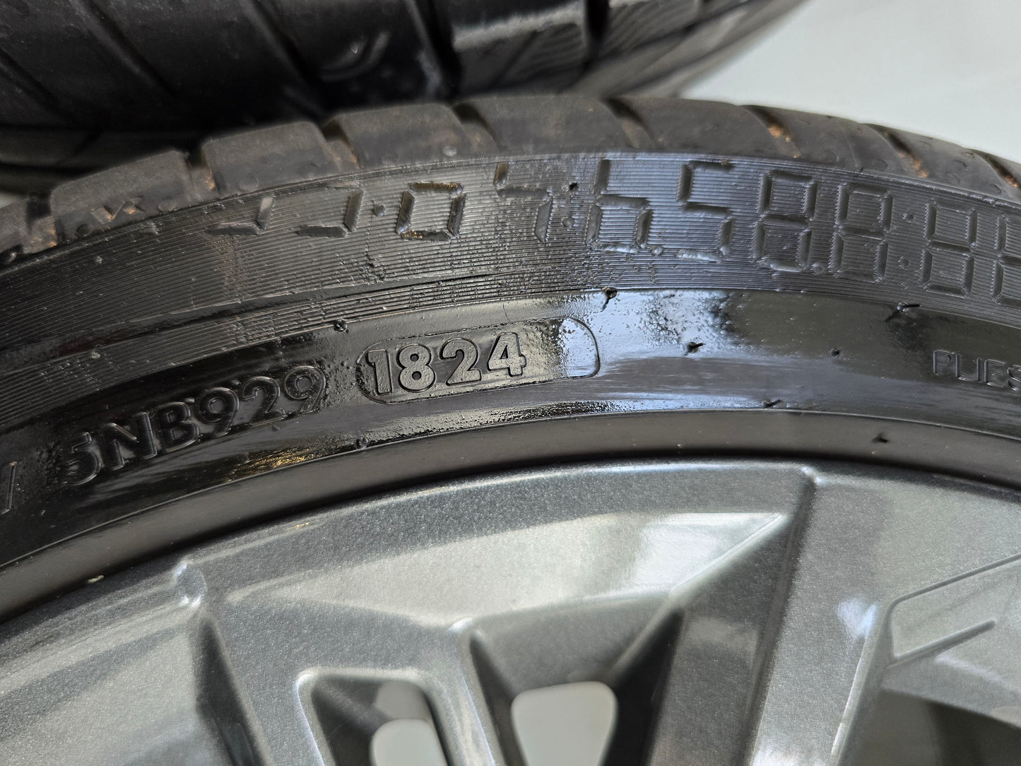 Audi A3 golf Caddy S Line 18 inch zomerbanden 5x112 Antraciet