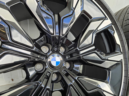 BMW i5 G60 G61 M60 945i Individual 21 inch velgen breedset zomerbanden