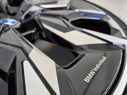 BMW i5 G60 G61 M60 945i Individual 21 inch velgen breedset zomerbanden