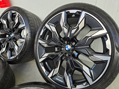 BMW i5 G60 G61 M60 945i Individual 21 inch velgen breedset zomerbanden