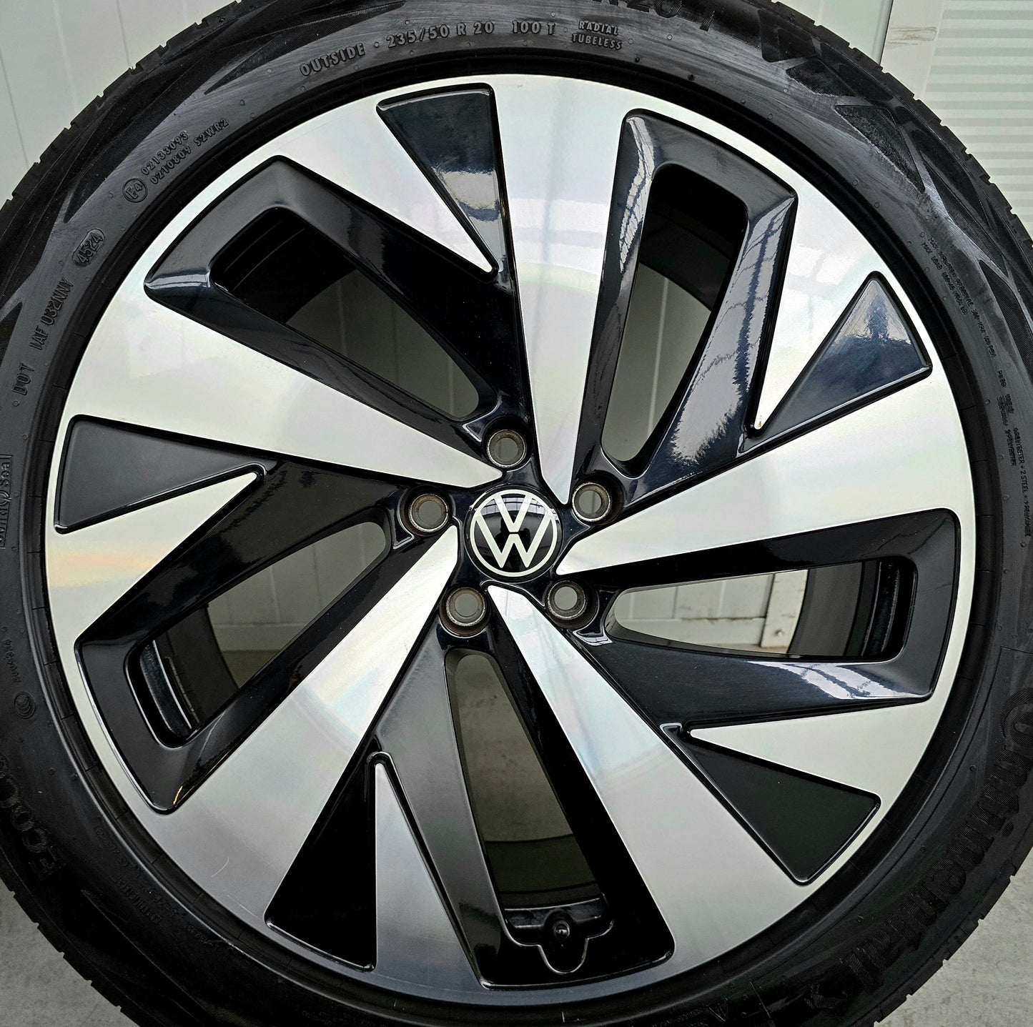 Volkswagen ID4 ID5 ID6 Enyaq Q4 20 inch breedset zomerbanden