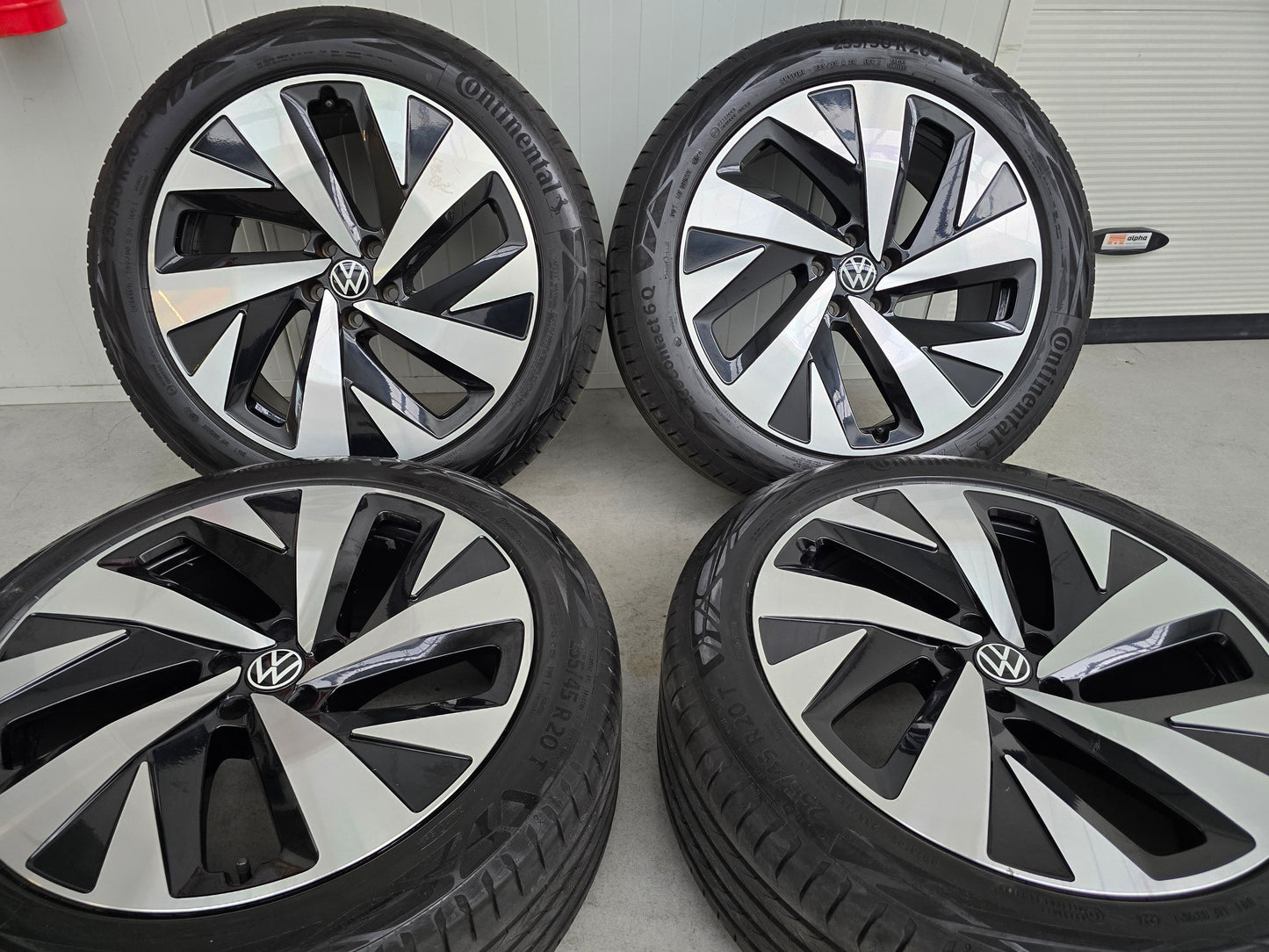 Volkswagen ID4 ID5 ID6 Enyaq Q4 20 inch breedset zomerbanden