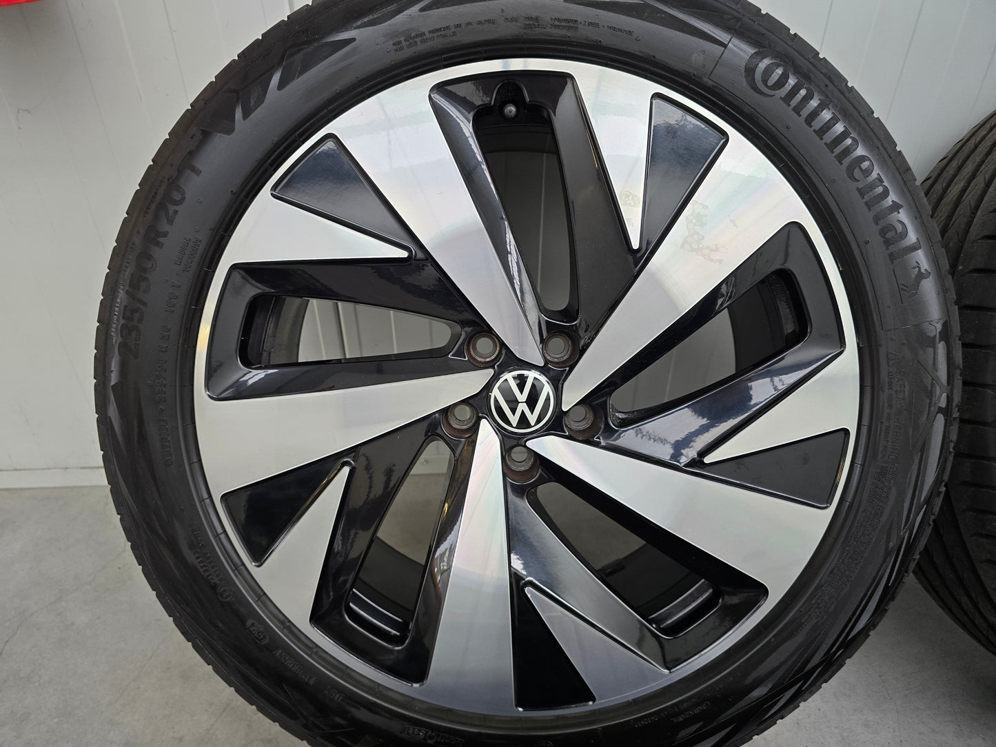 Volkswagen ID4 ID5 ID6 Enyaq Q4 20 inch breedset zomerbanden