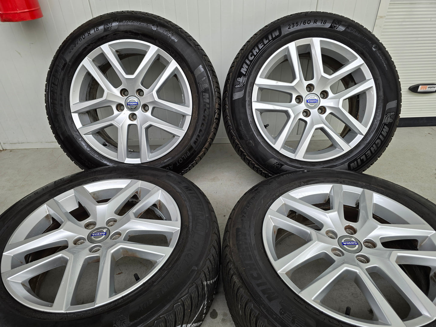 Volvo XC40 XC60 XC90 18 inch velgen winterbanden OEM