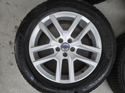Volvo XC40 XC60 XC90 18 inch velgen winterbanden OEM