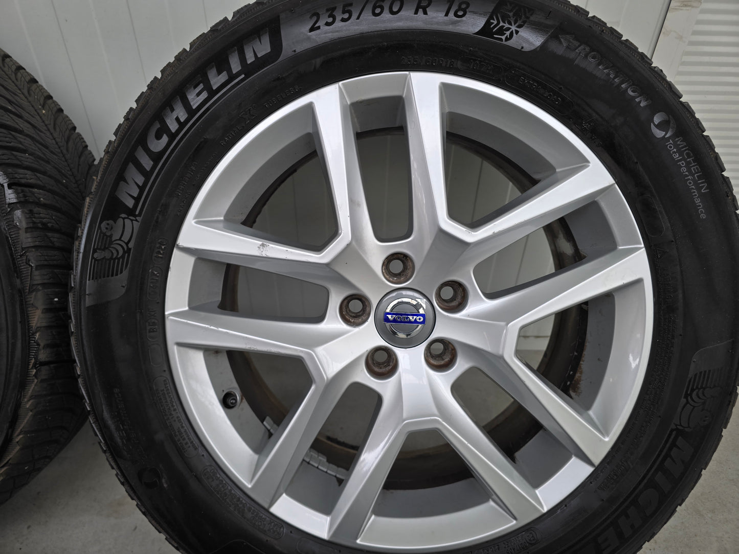 Volvo XC40 XC60 XC90 18 inch velgen winterbanden OEM