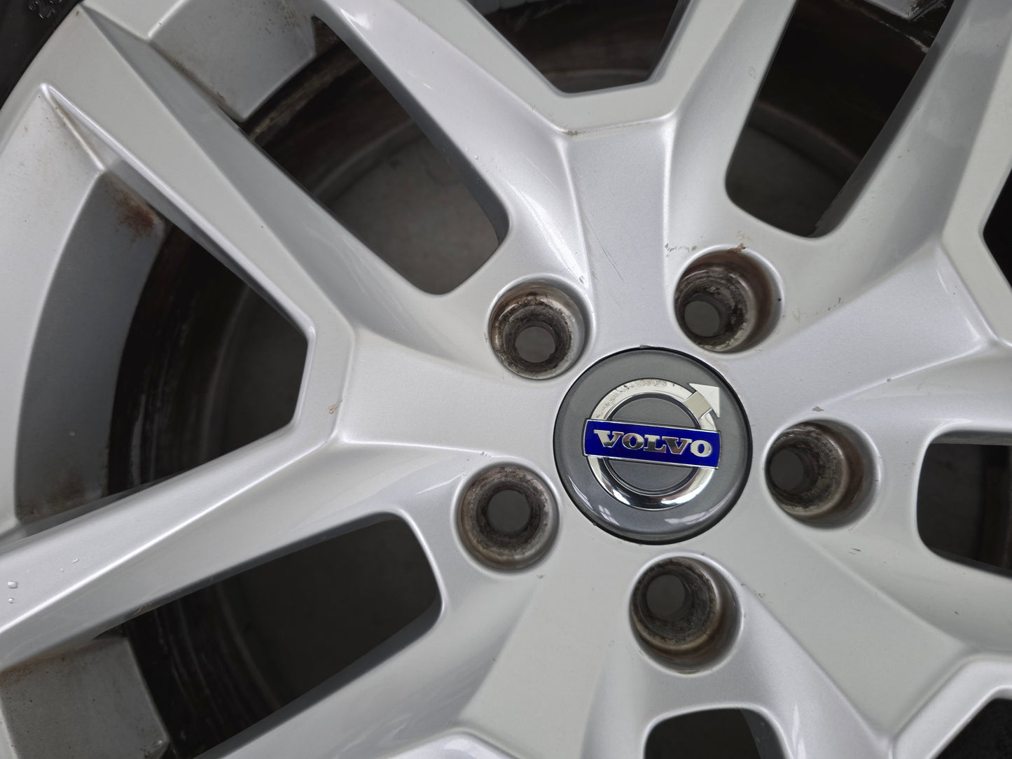 Volvo XC40 XC60 XC90 18 inch velgen winterbanden OEM