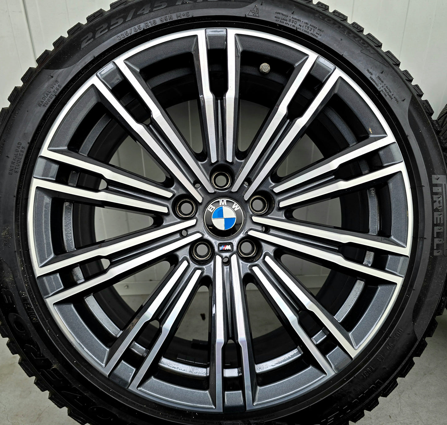 BMW 3 4 Serie G20 G21 G22 790M 18 inch winterbanden breedset