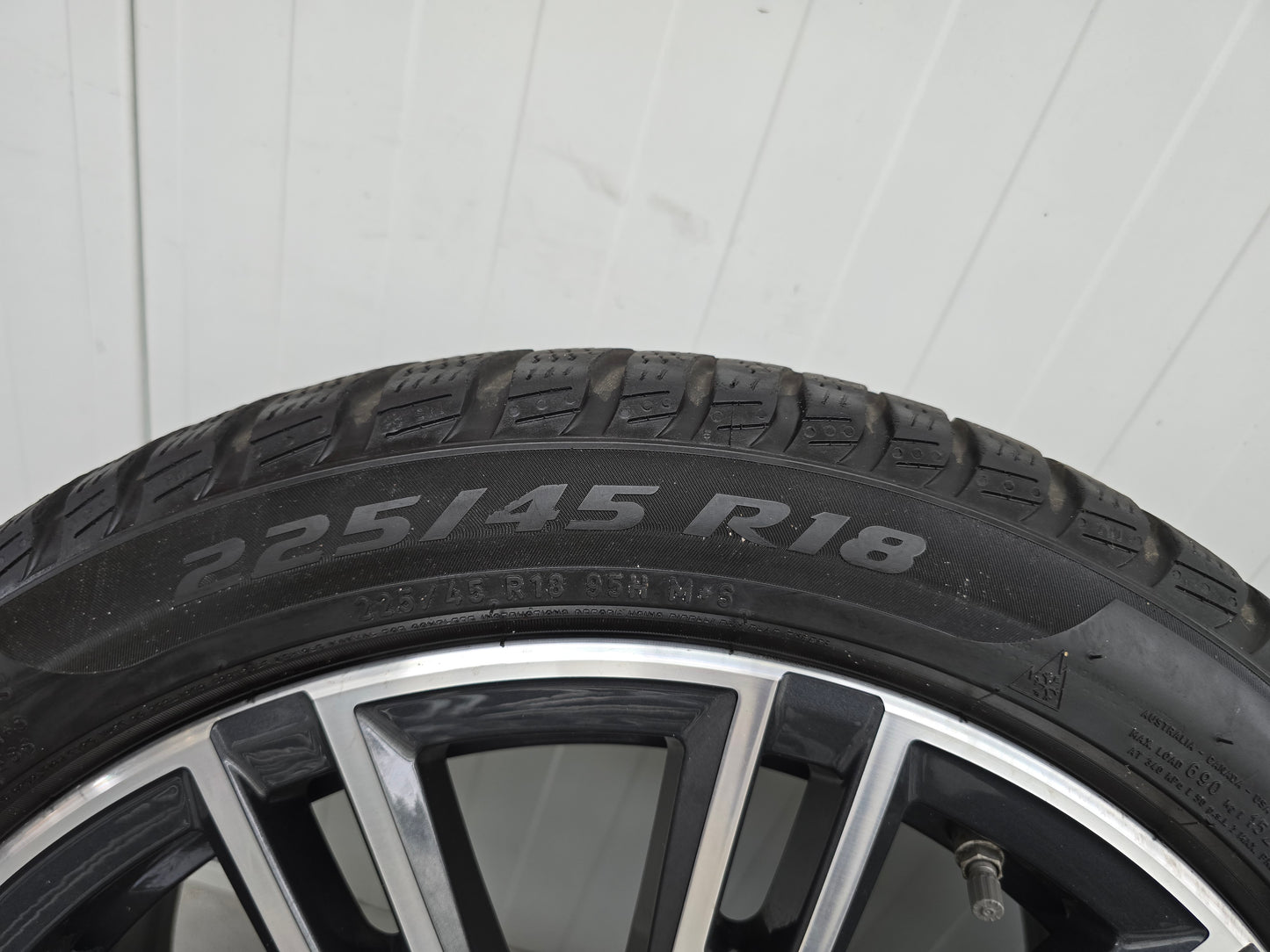 BMW 3 4 Serie G20 G21 G22 790M 18 inch winterbanden breedset