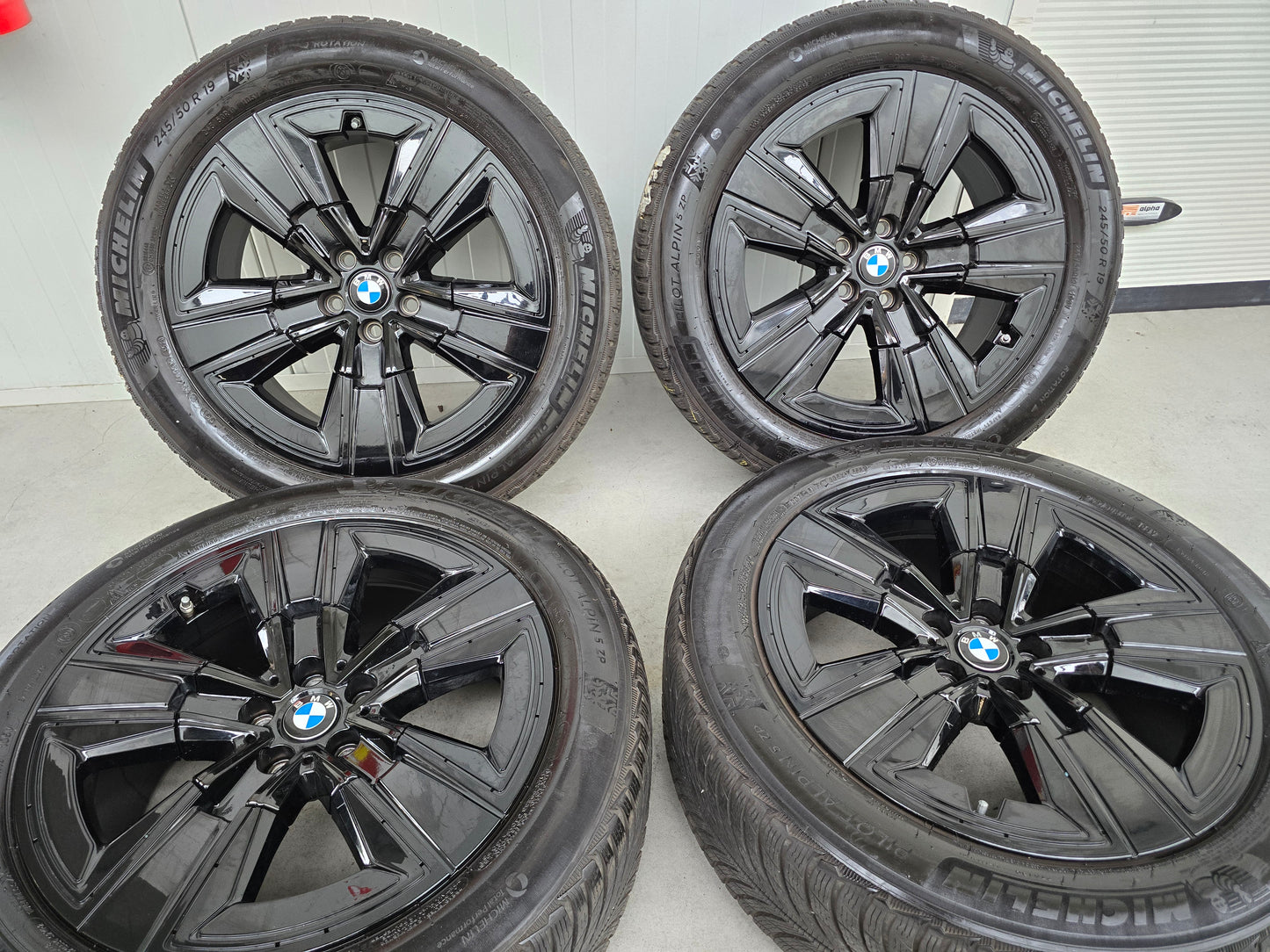 BMW X3 G01 G45 iX3 X4 G02 842 19 inch Winterbanden Deep Black