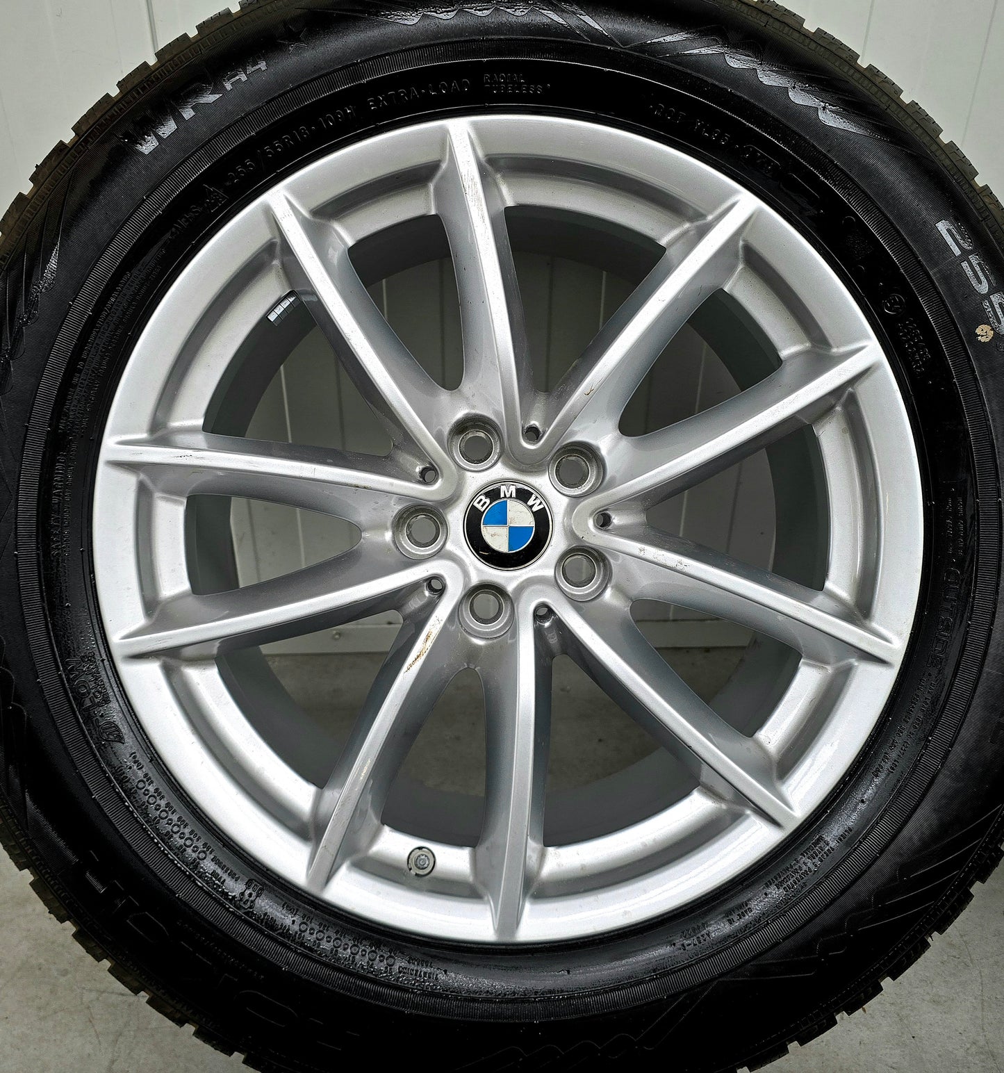 BMW X5 G05 X6 G06 618 18 inch velgen winterbanden Nokian (*)