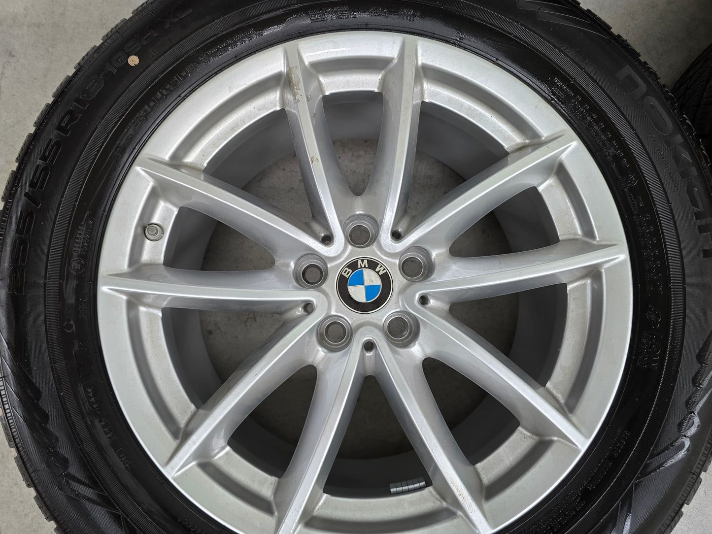 BMW X5 G05 X6 G06 618 18 inch velgen winterbanden Nokian (*)