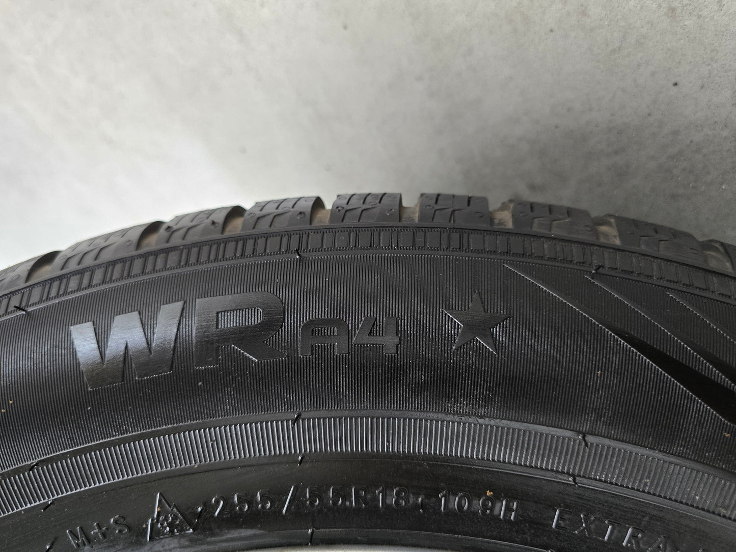 BMW X5 G05 X6 G06 618 18 inch velgen winterbanden Nokian (*)