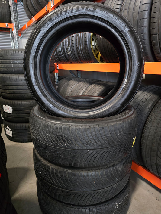 4x Michelin Pilot Alpin 5 245/45 R19 102V XL M+S Winterbanden DEMO