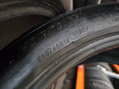 4x Michelin Pilot Alpin 5 245/45 R19 102V XL M+S Winterbanden DEMO
