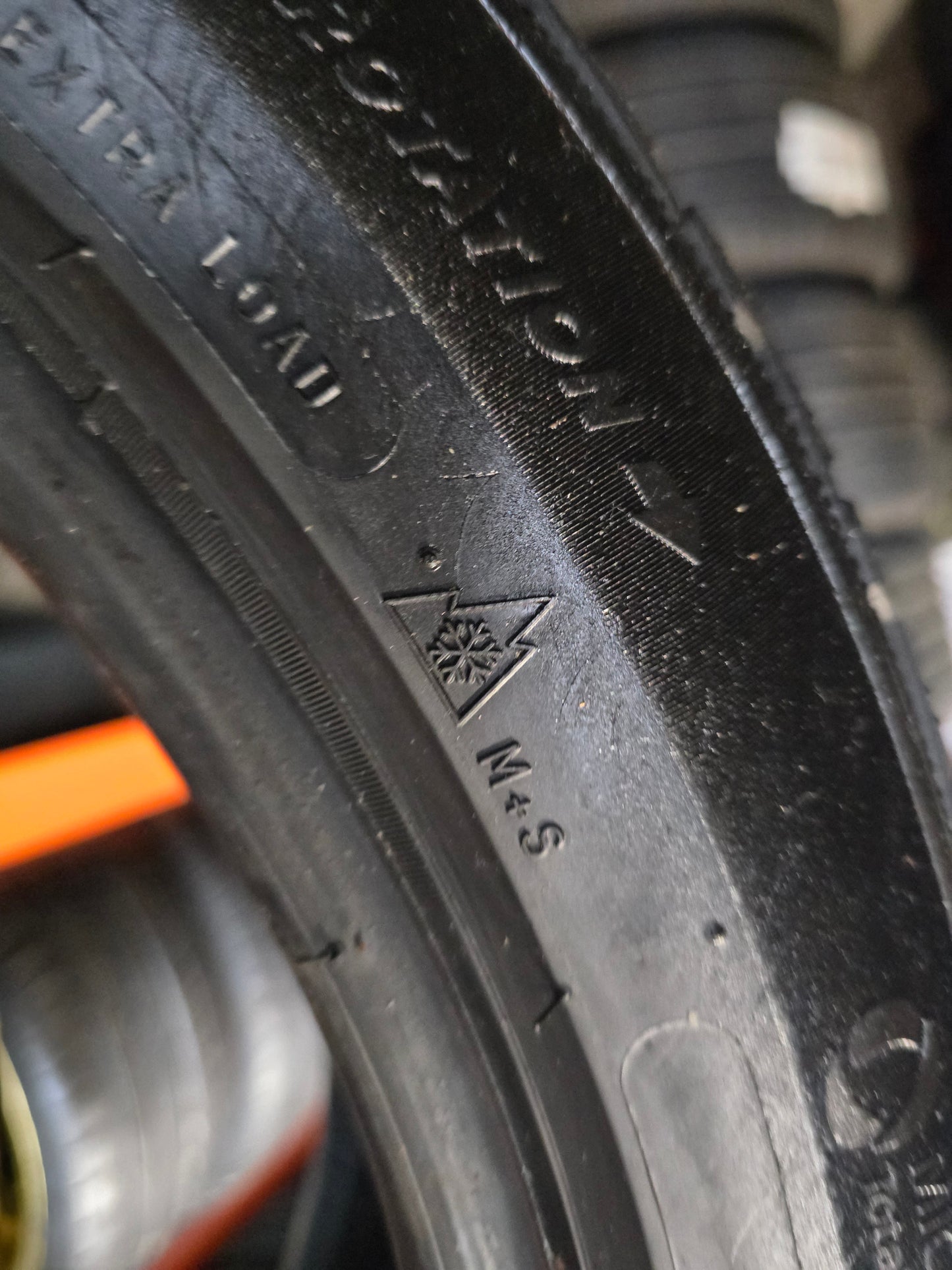 4x Michelin Pilot Alpin 5 245/45 R19 102V XL M+S Winterbanden DEMO