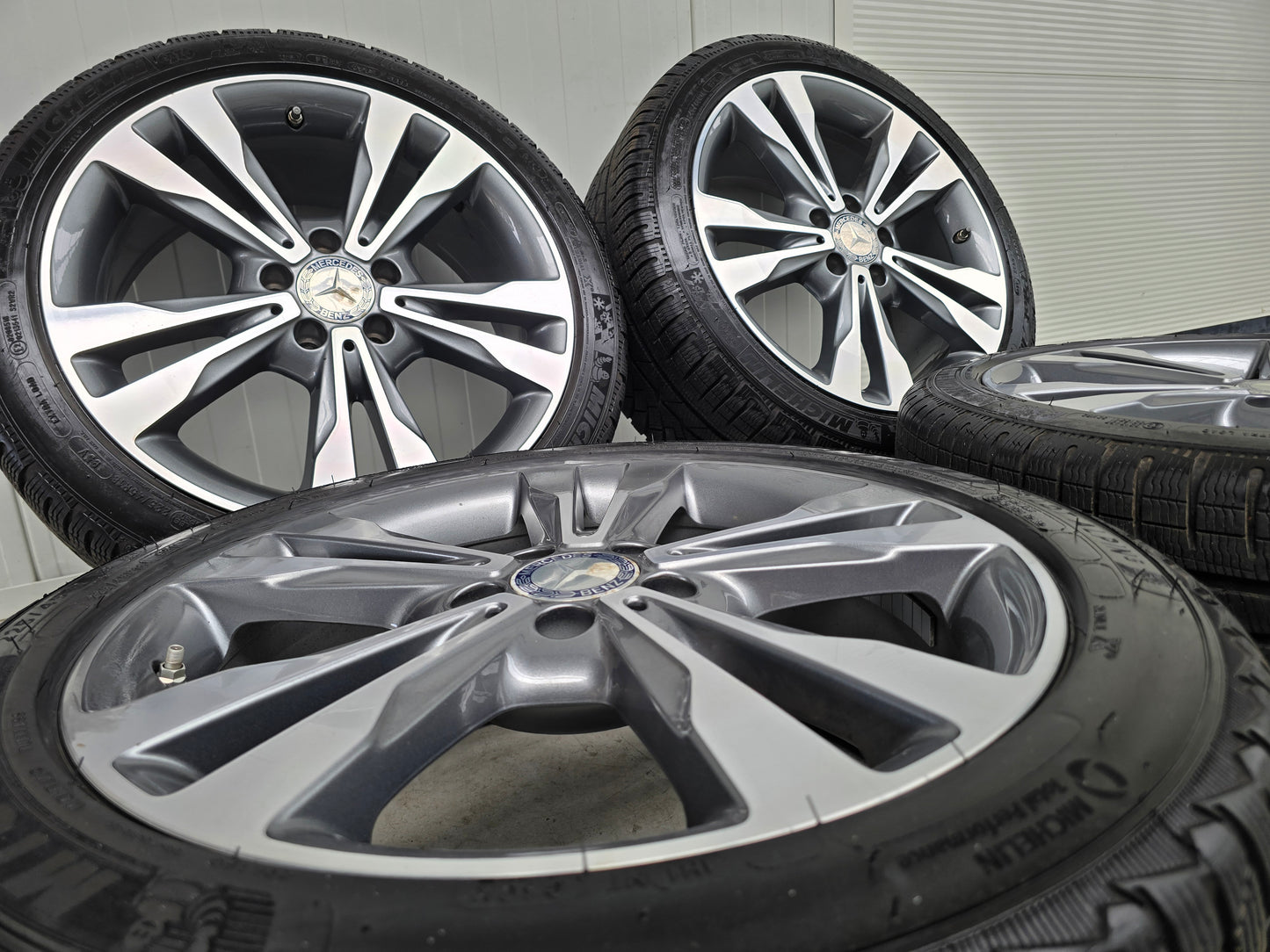 Mercedes C Klasse 18 inch velgen demo winterbanden breedset