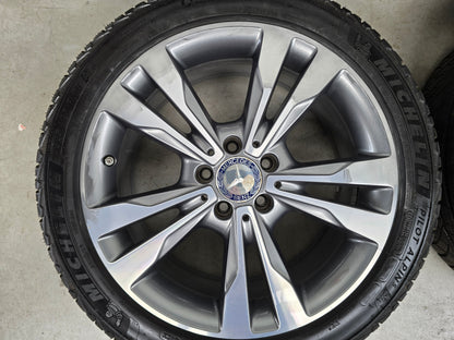 Mercedes C Klasse 18 inch velgen demo winterbanden breedset
