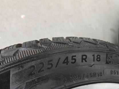 Mercedes C Klasse 18 inch velgen demo winterbanden breedset