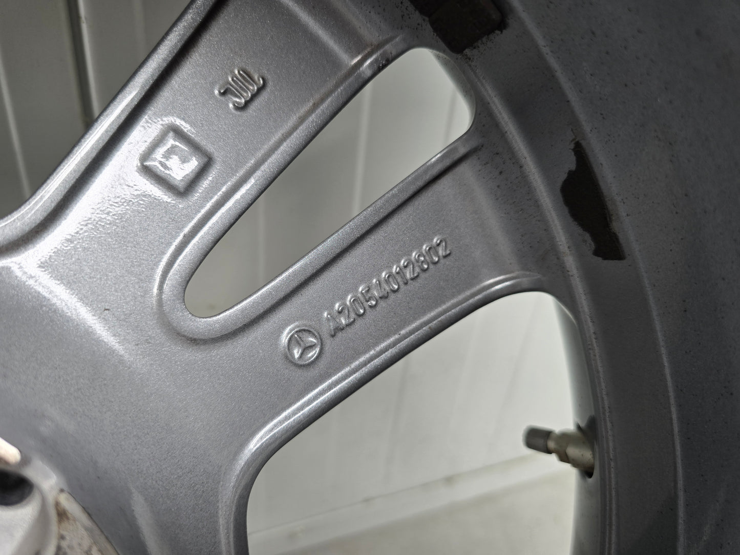 Mercedes C Klasse 18 inch velgen demo winterbanden breedset