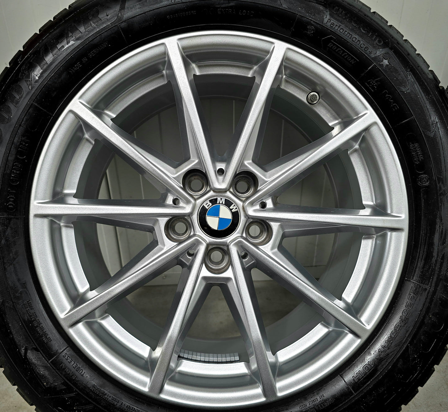 BMW 5 Serie G30 G31 i4 4 ser G26 851 17 inch winterbanden NIEUW