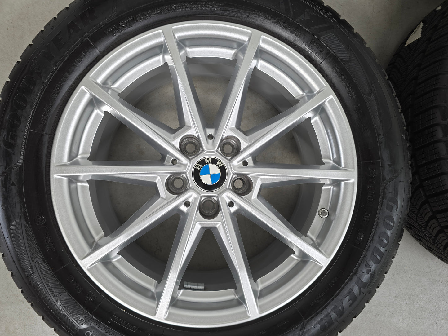 BMW 5 Serie G30 G31 i4 4 ser G26 851 17 inch winterbanden NIEUW