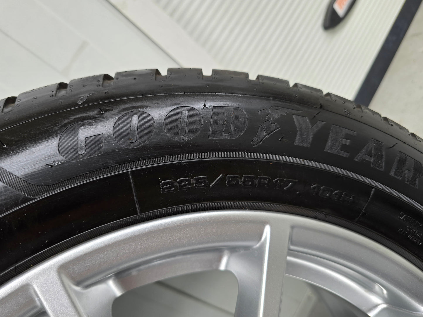 BMW 5 Serie G30 G31 i4 4 ser G26 851 17 inch winterbanden NIEUW